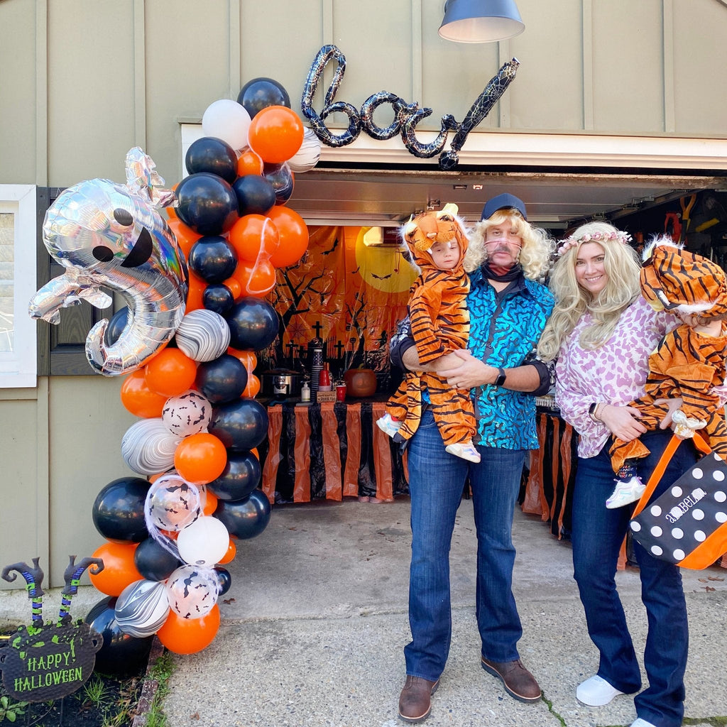 Halloween Balloon Garland Kit, Black & Orange